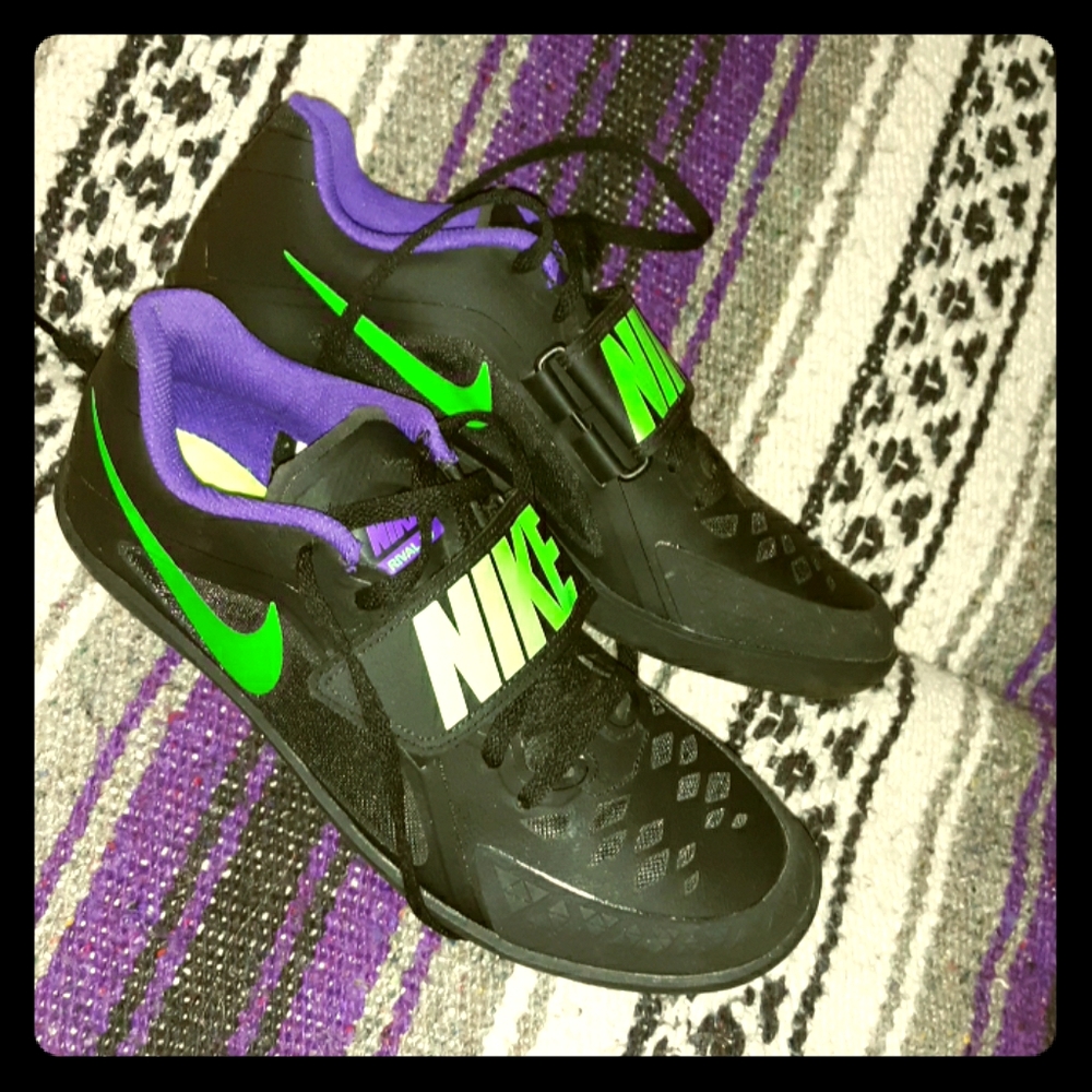 Nike RIVAL SD size 6